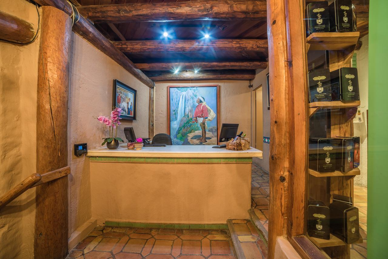 Hotel El Mirador - Balderrama Hotel Collection Areponapuchi エクステリア 写真